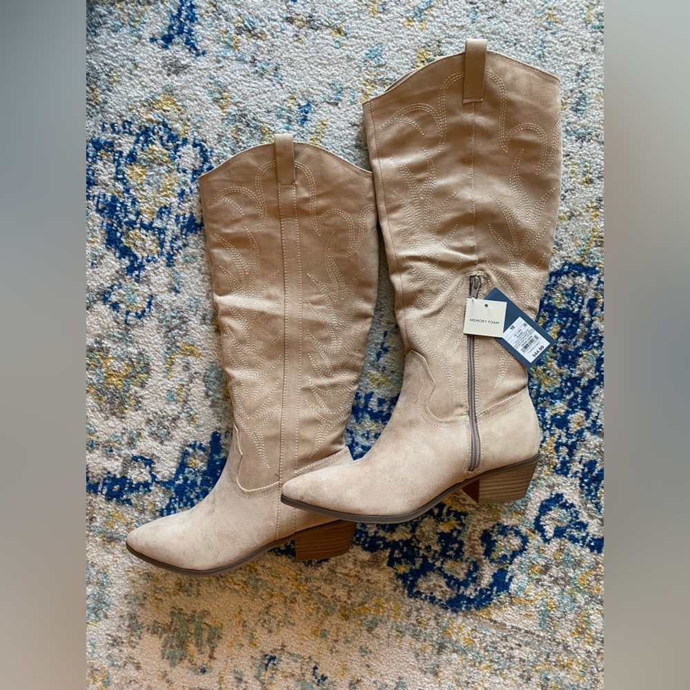 NWT Universal Thread Cowgirl Boots